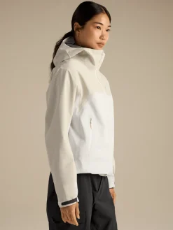 Arc'teryx Women's Beta Jacket Sea Salt/Arctic Silk