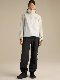 Arc'teryx Women's Beta Jacket Sea Salt/Arctic Silk