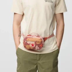 Fjällräven Kånken Graphics Hip Pack Nimbus Blue-hidden Animals