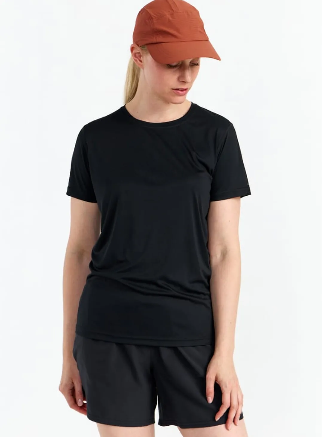 Hellner Women's Core Running Tee Black Beauty