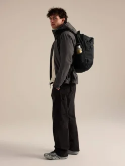 .ia{margin-bottom:16px}Arc'teryx Mantis 26 Backpack Black