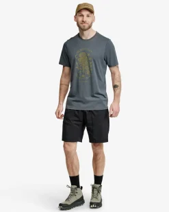 .ia{margin-bottom:16px}Lundhags Men's Tived Light Windbreaker Shorts Black