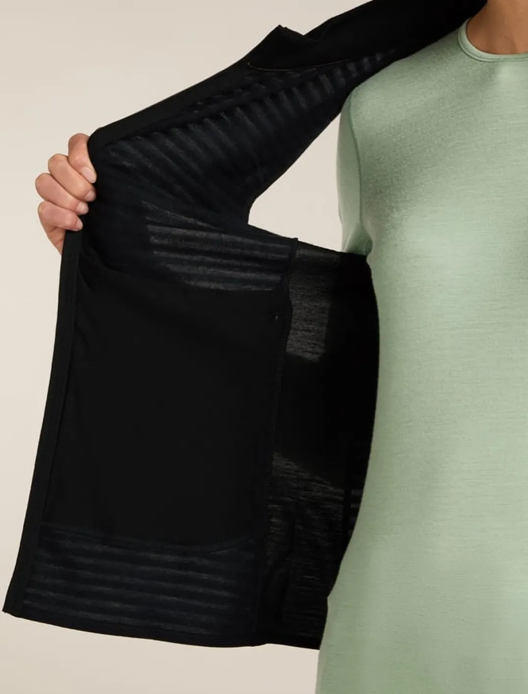 Icebreaker Women Merino Blend 300 Realfleece™ Descender Vest Black