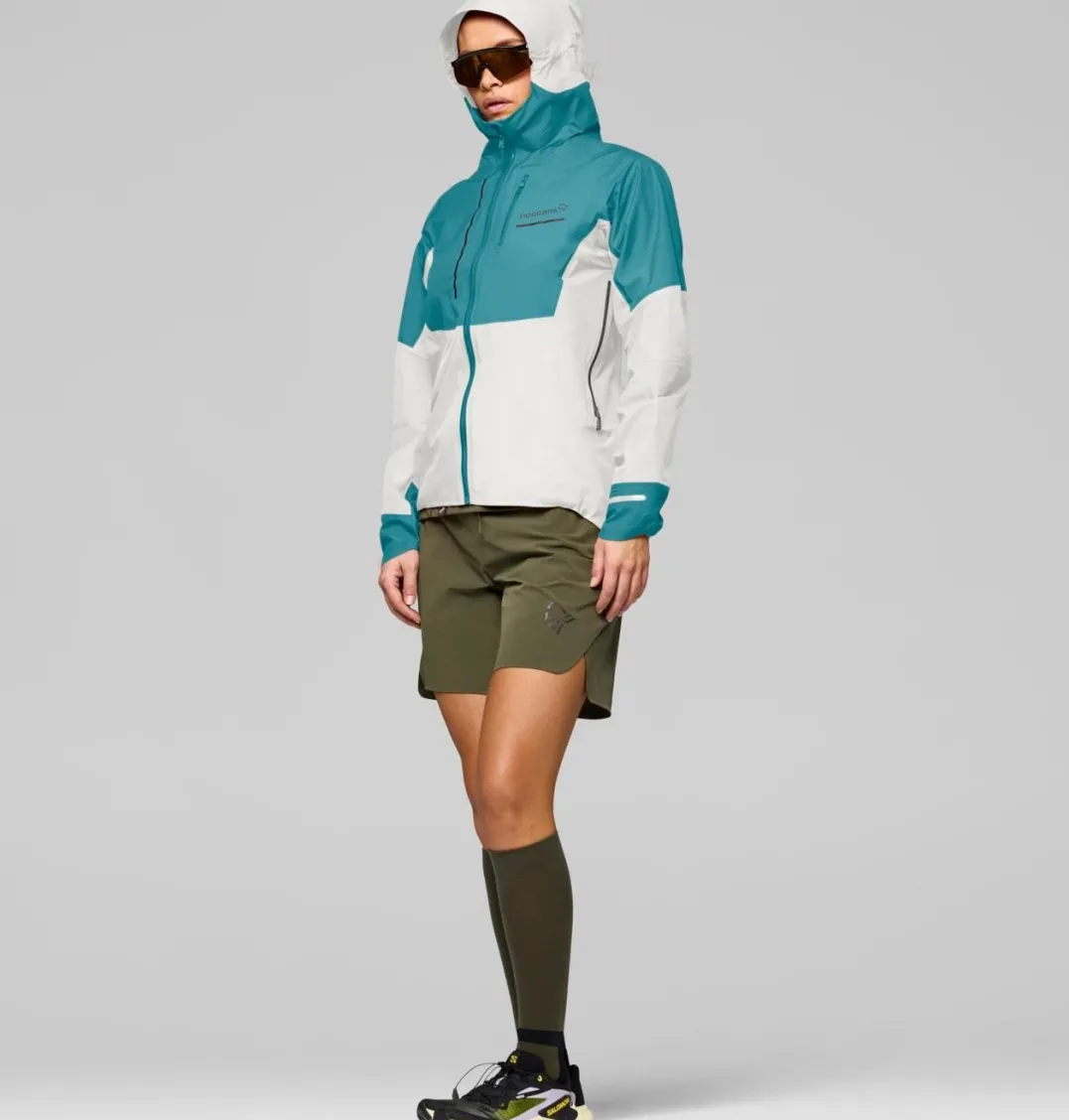 .ic{margin-bottom:16px}Norrøna Senja Gore-Tex Jacket W'S Brittany Blue/snow White