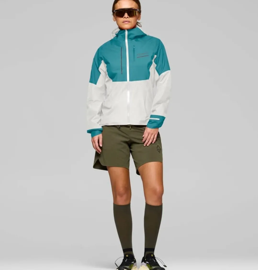 .ic{margin-bottom:16px}Norrøna Senja Gore-Tex Jacket W'S Brittany Blue/snow White