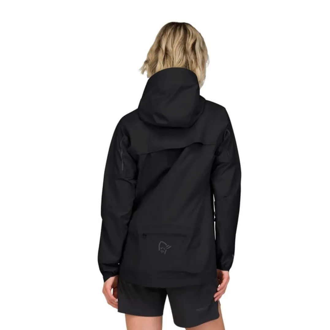 .ic{margin-bottom:16px}Norrøna Senja Gore-Tex Jacket W'S Caviar
