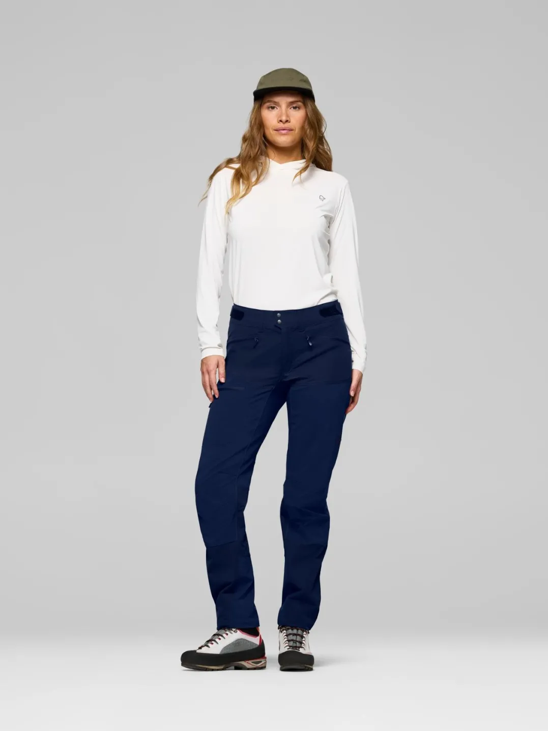 .ic{margin-bottom:16px}Norrøna Women's Femund Cotton Flex1 Light Pants Navy Blazer