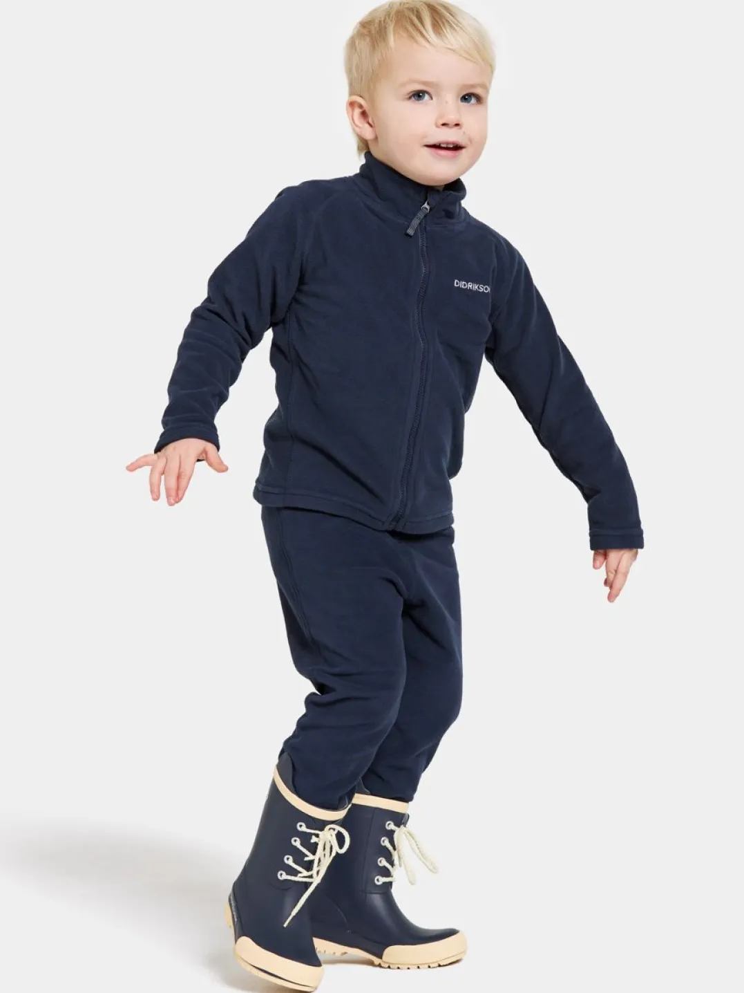 .i2{margin-bottom:16px}Didriksons Kids' Monte Full Zip 10 Navy