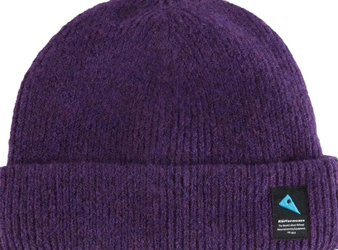 .i7{margin-bottom:16px}Klättermusen Runa Beanie Black Plum