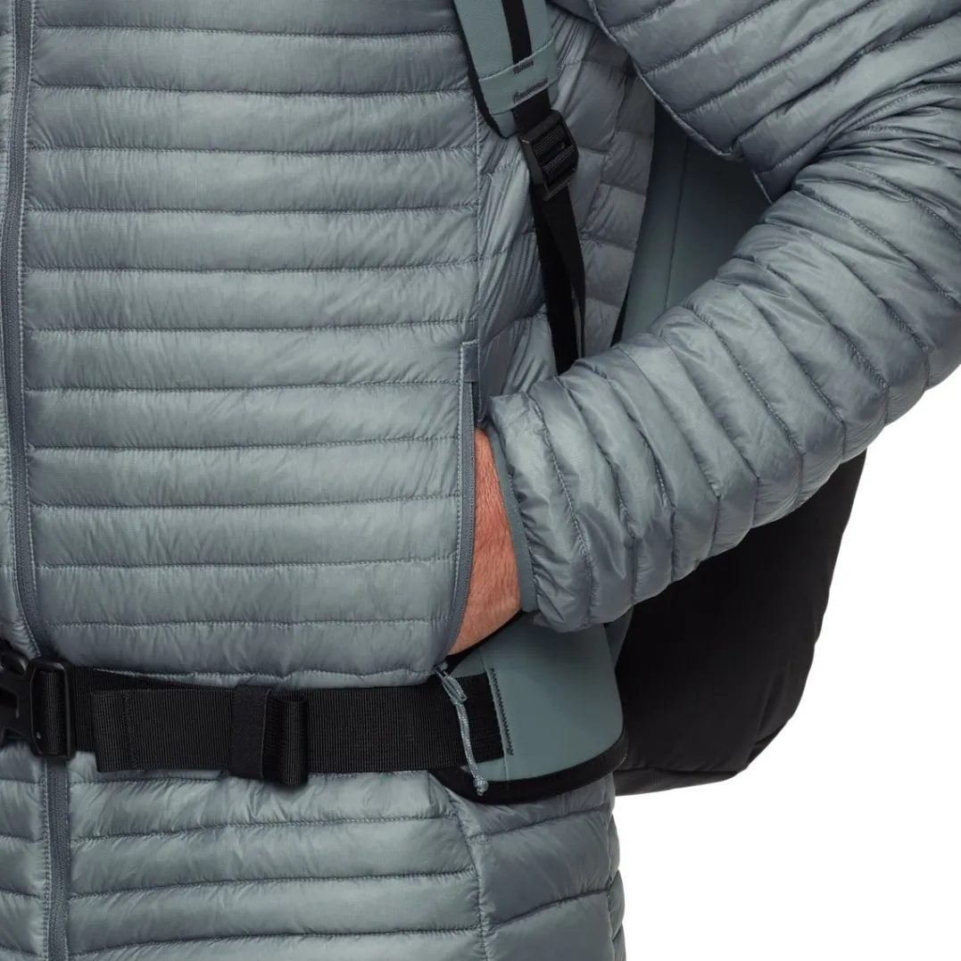 Mammut Broad Peak Light In Hooded Jacket Men Strata