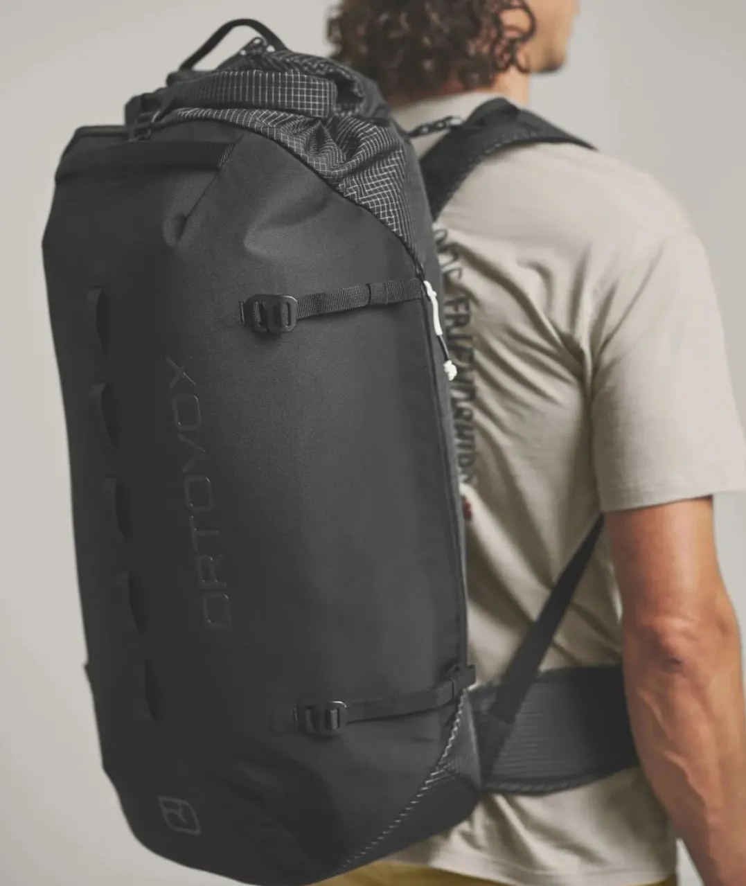 Ortovox Affinity 42 Black Raven