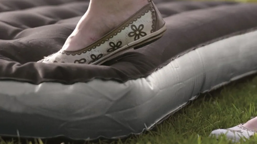 Outwell Classic with Pillow & Pump Single Black & Grey