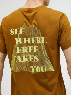 Peak Performance M Explore Graphic Tee Earthy Summit