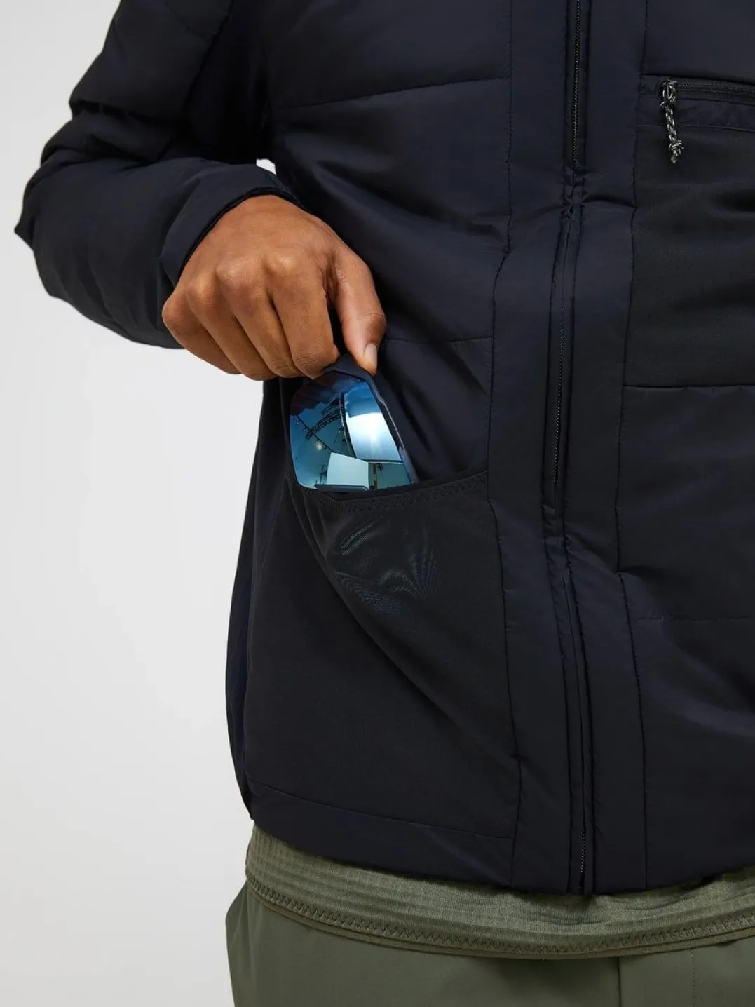 Peak Performance M Freelight Reversible Hood Black