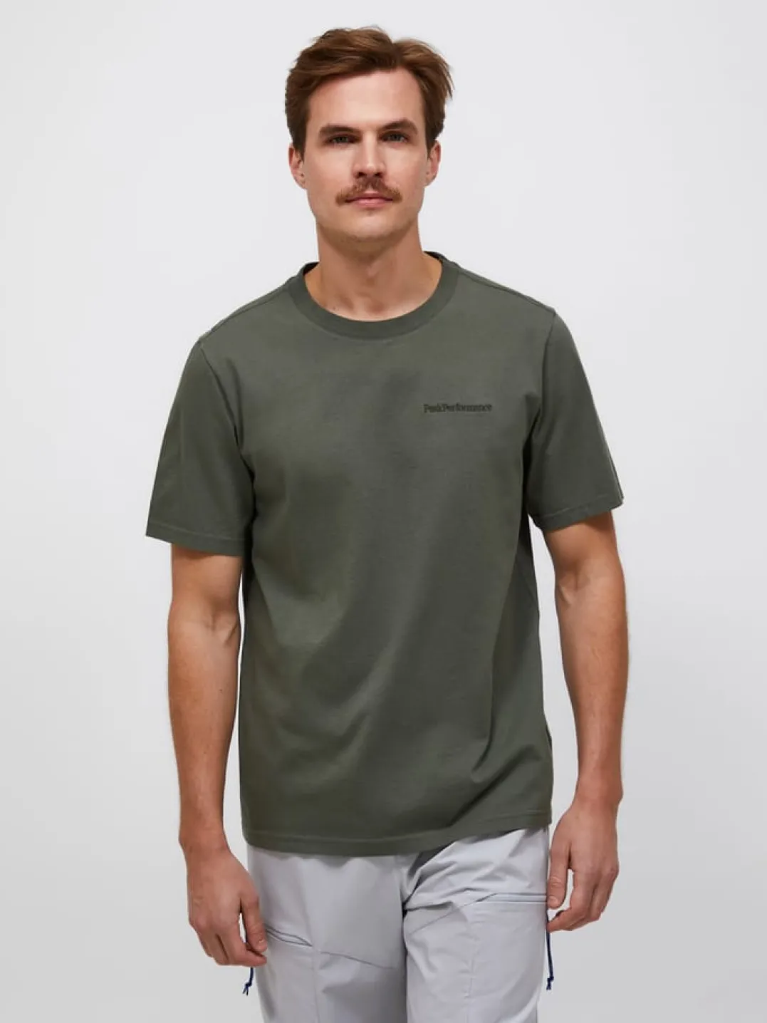 Peak Performance M Original Small Logo Tee Pine Needle