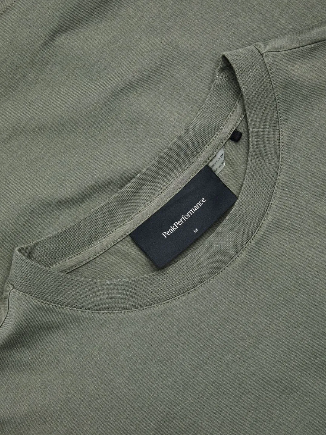 Peak Performance M Original Small Logo Tee Pine Needle
