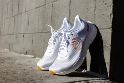 Topo Athletic Cyclone 3 M White / Sunset