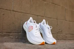 Topo Athletic Cyclone 3 M White / Sunset