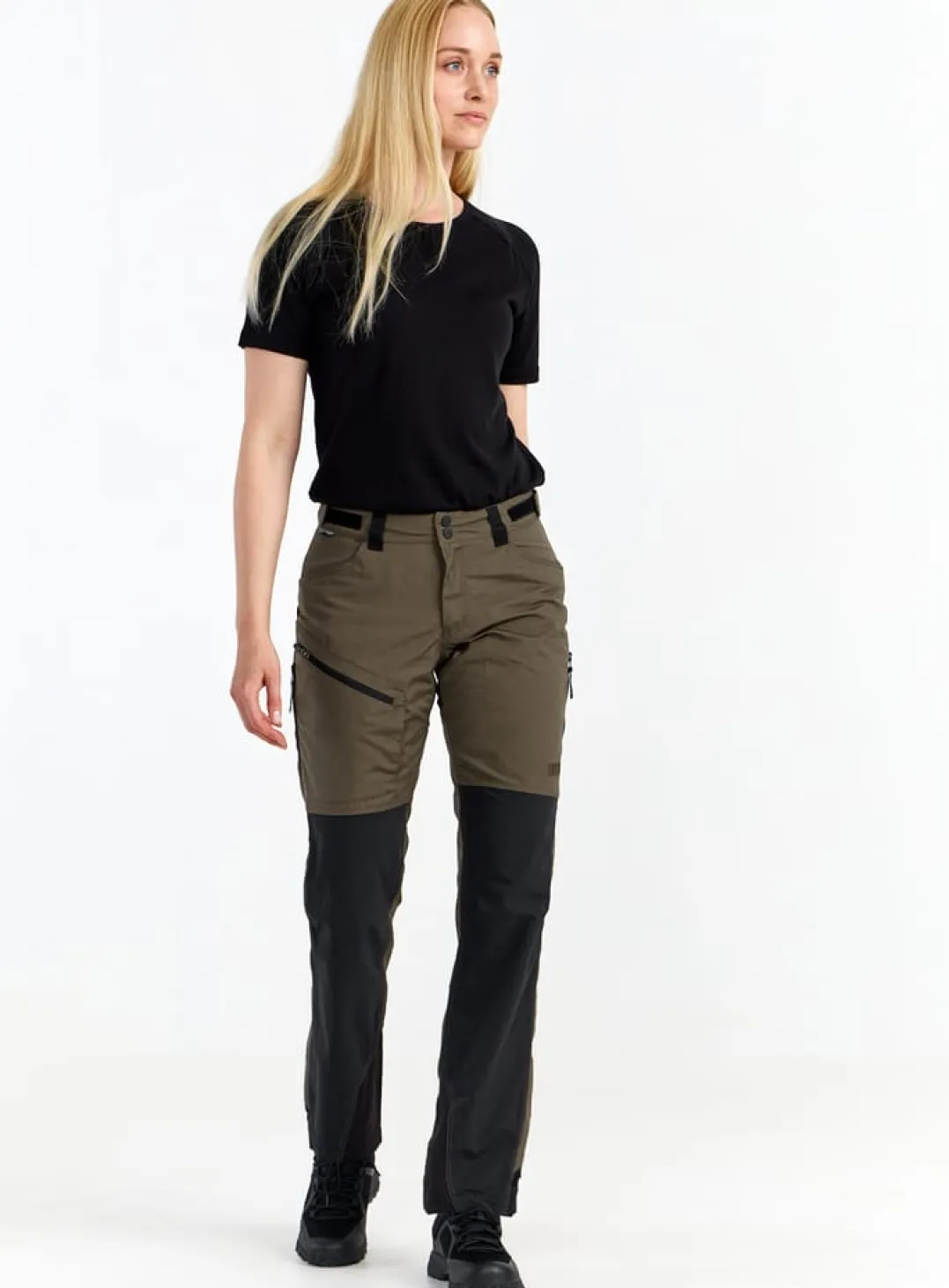 Urberg Women's Bjørndalen Hiking Pants Black Iris