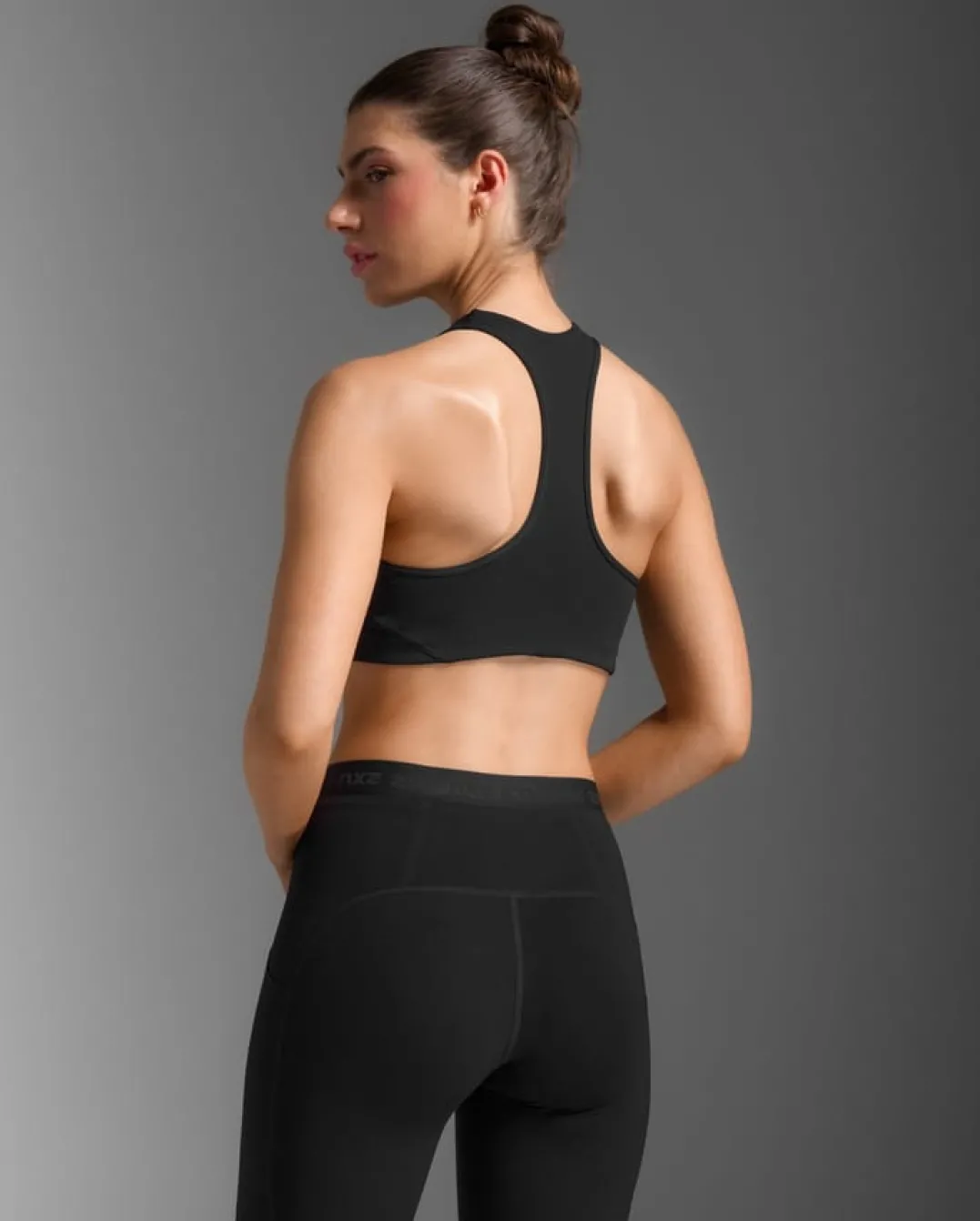 2XU Women'S Form Racerback Medium Impact Bra Black/black
